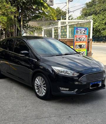 FORD FOCUS 2.0 SE PLUS SEDAN 16V FLEX 4P POWERSHIFT FORD FOCUS 2.0 SE PLUS SEDAN 16V FLEX 4P POWERSHIFT